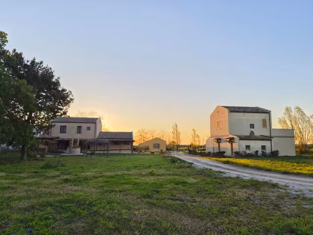Le case di campagna intorno all’agriturismo